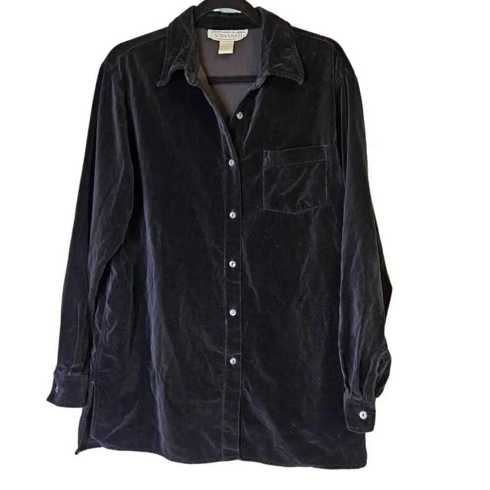 Savanna black velour button down top. Size L. #931